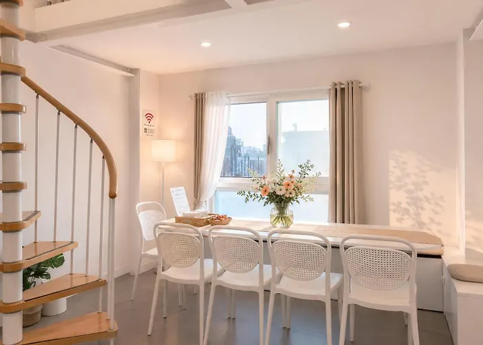 Hongdae 4min Walk #3bd 2ba #baby Crib #8 Queen Beds #private Terrace * Seul