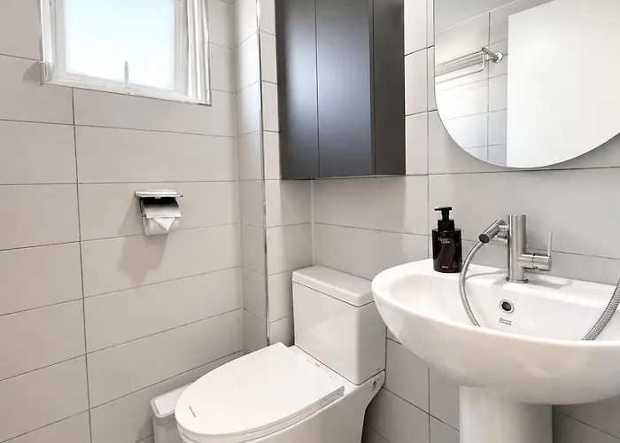 Hongdae 4min Walk #3bd 2ba #baby Crib #8 Queen Beds #private Terrace Villa *