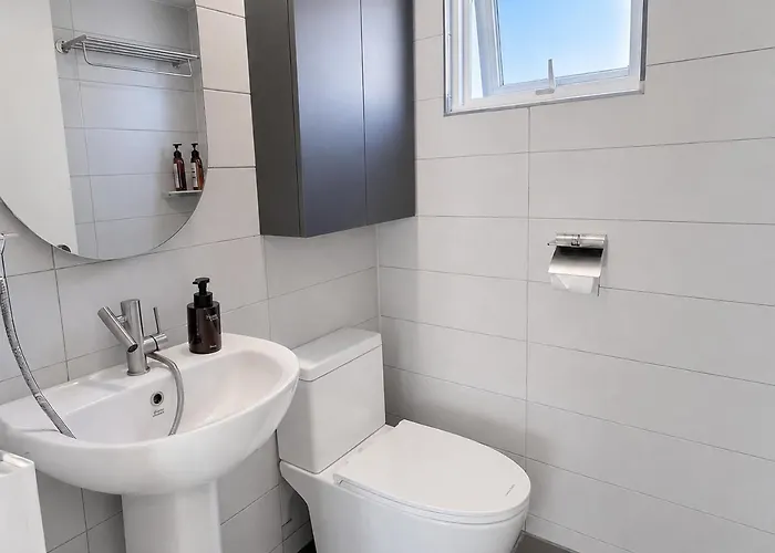 Hongdae 4min Walk #3bd 2ba #baby Crib #8 Queen Beds #private Terrace Вилла