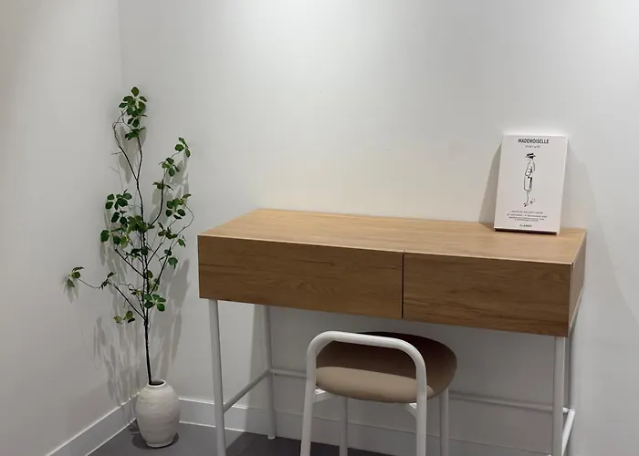 Hongdae 4min Walk #3bd 2ba #baby Crib #8 Queen Beds #private Terrace Villa
