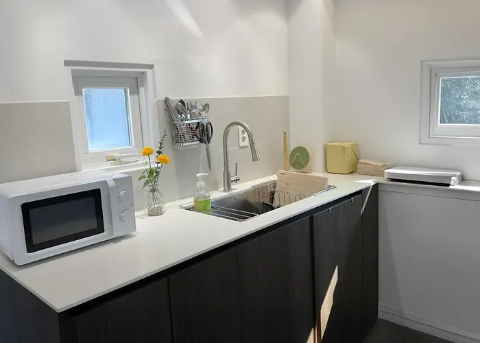 Hongdae 4min Walk #3bd 2ba #baby Crib #8 Queen Beds #private Terrace Villa