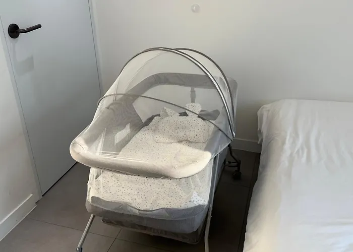 Hongdae 4min Walk #3bd 2ba #baby Crib #8 Queen Beds #private Terrace Villa Seul
